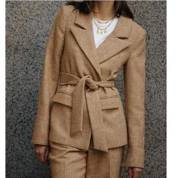 Favorite Daughter Jackets & Blazers - Favorite Daughter Tan Blazer